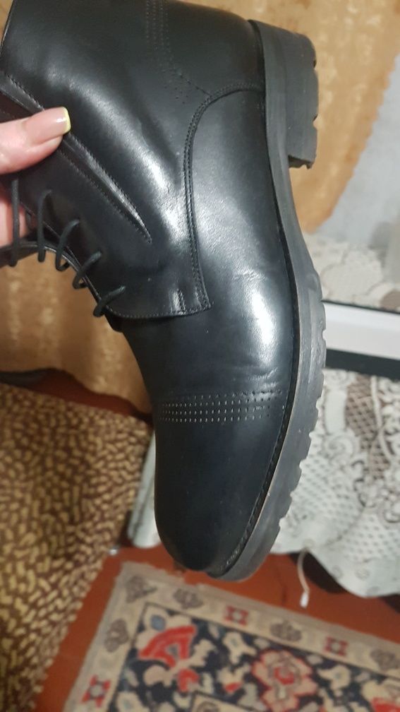 Мужские ботинки новые
