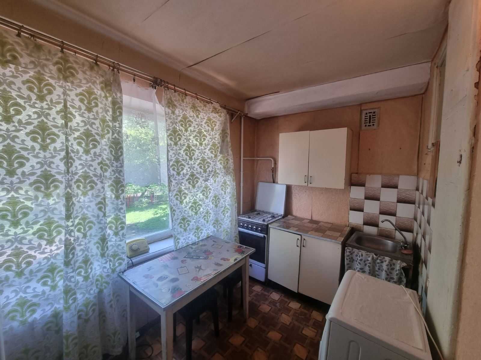 Продам 2 кім квартиру вул. Празька 25 (Дарницька пл)