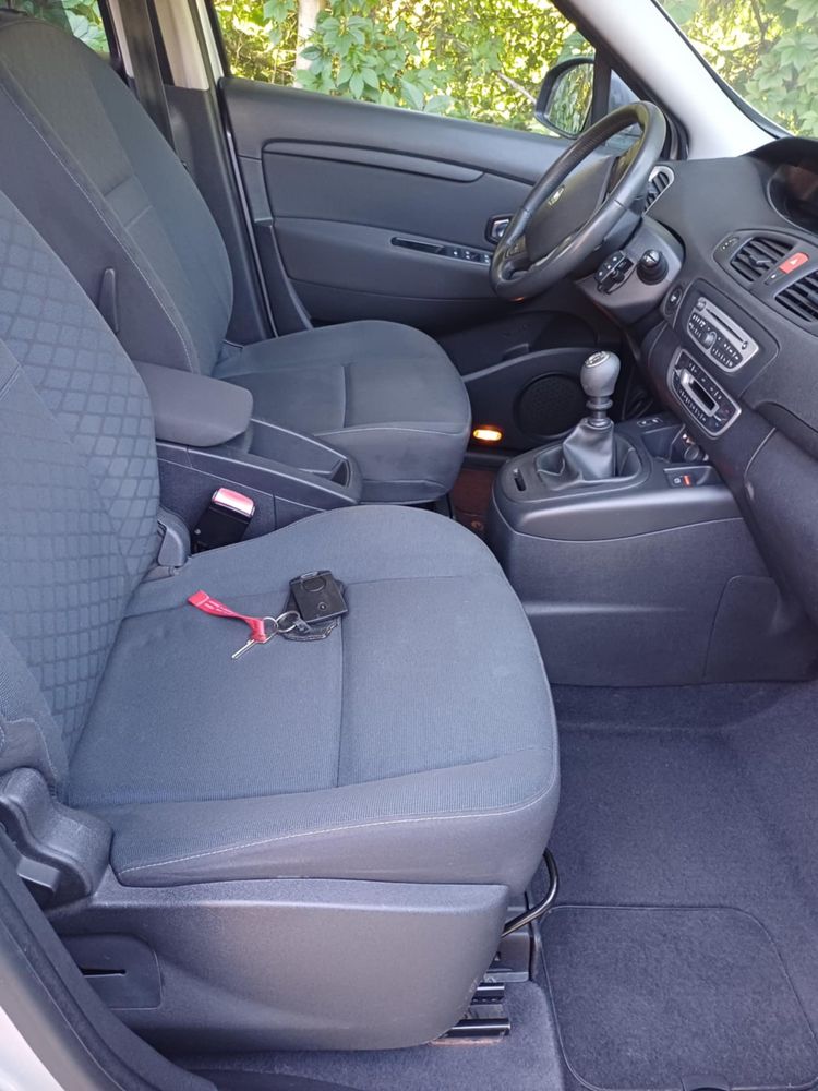 Renault Scenic III z 2009