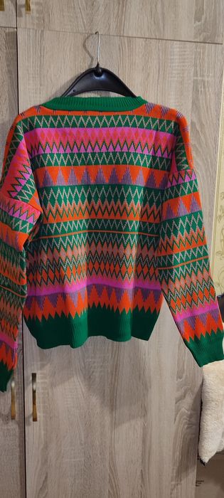Продаю новий світер жіночий 50-52 розмір