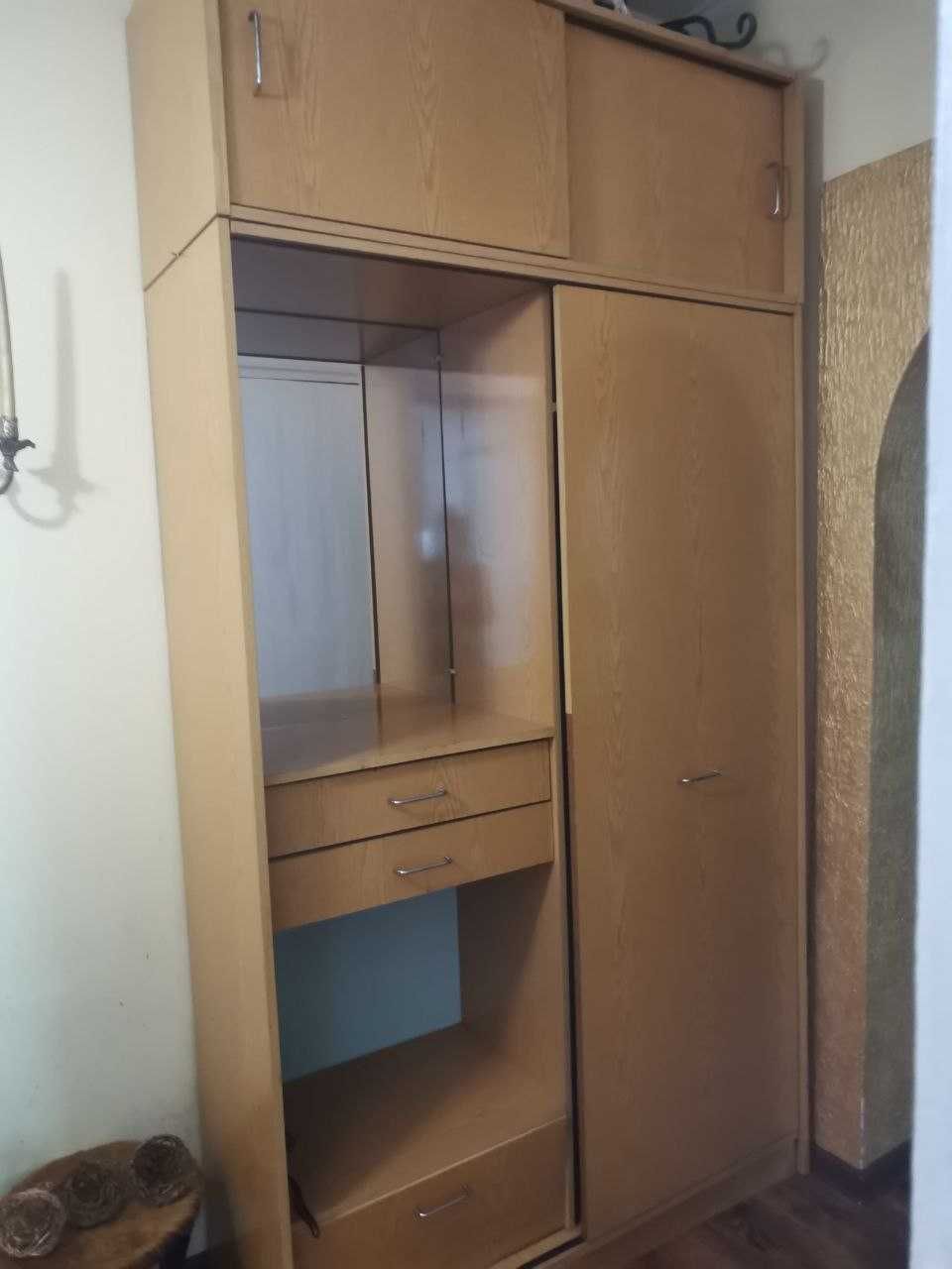 Шафи в предпокій 2 шт. Самовивіз Чернівці