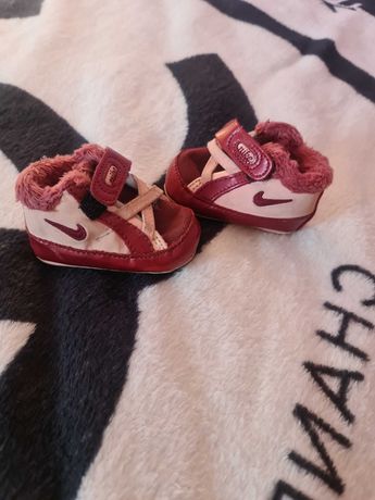 Buciki niemowlęce dziewczęce Nike Polecam!