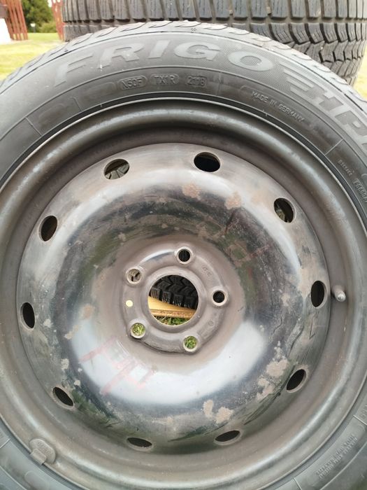 Opony zimowe z felgami 205/55 R16 V91