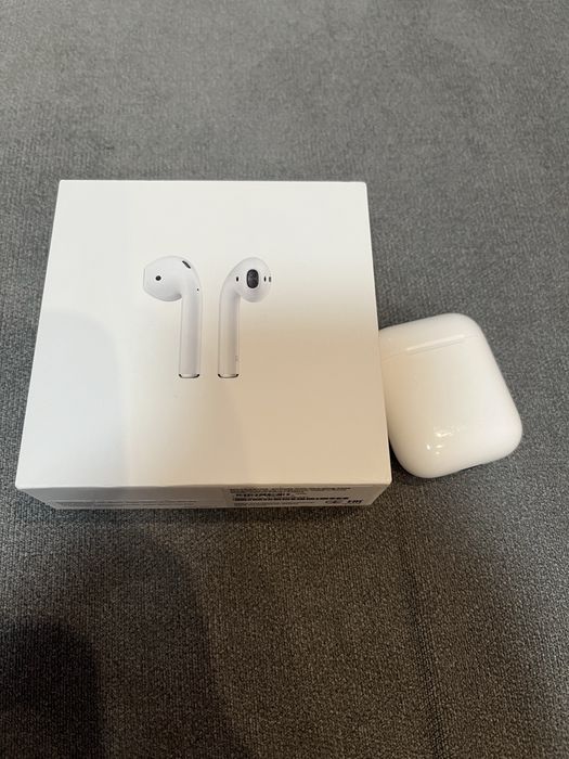 Продам Apple Airpods 2