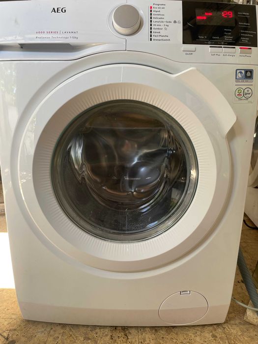 Máquinas de Lavar, AEG 10 kilos 160€,Indesiate 7Kilos 140€ e outras