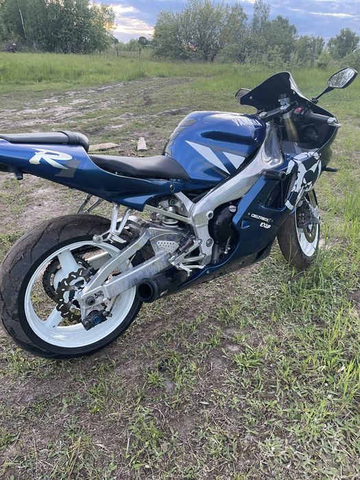 Yamaha R1 2000г литва доки страховка на год все легально