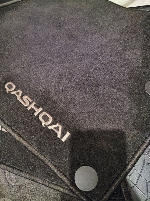 Nowe oryginalne dywaniki welurowe Nissan Qashqai