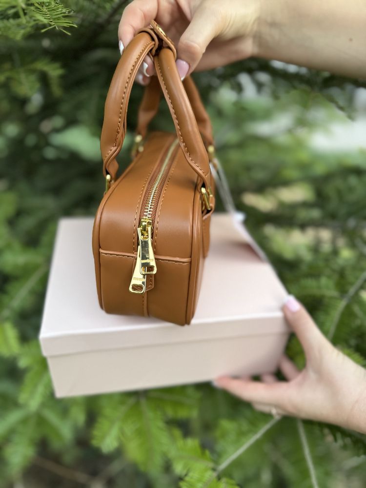 Стильна сумочка кросбоді Miu miu(оригінал)