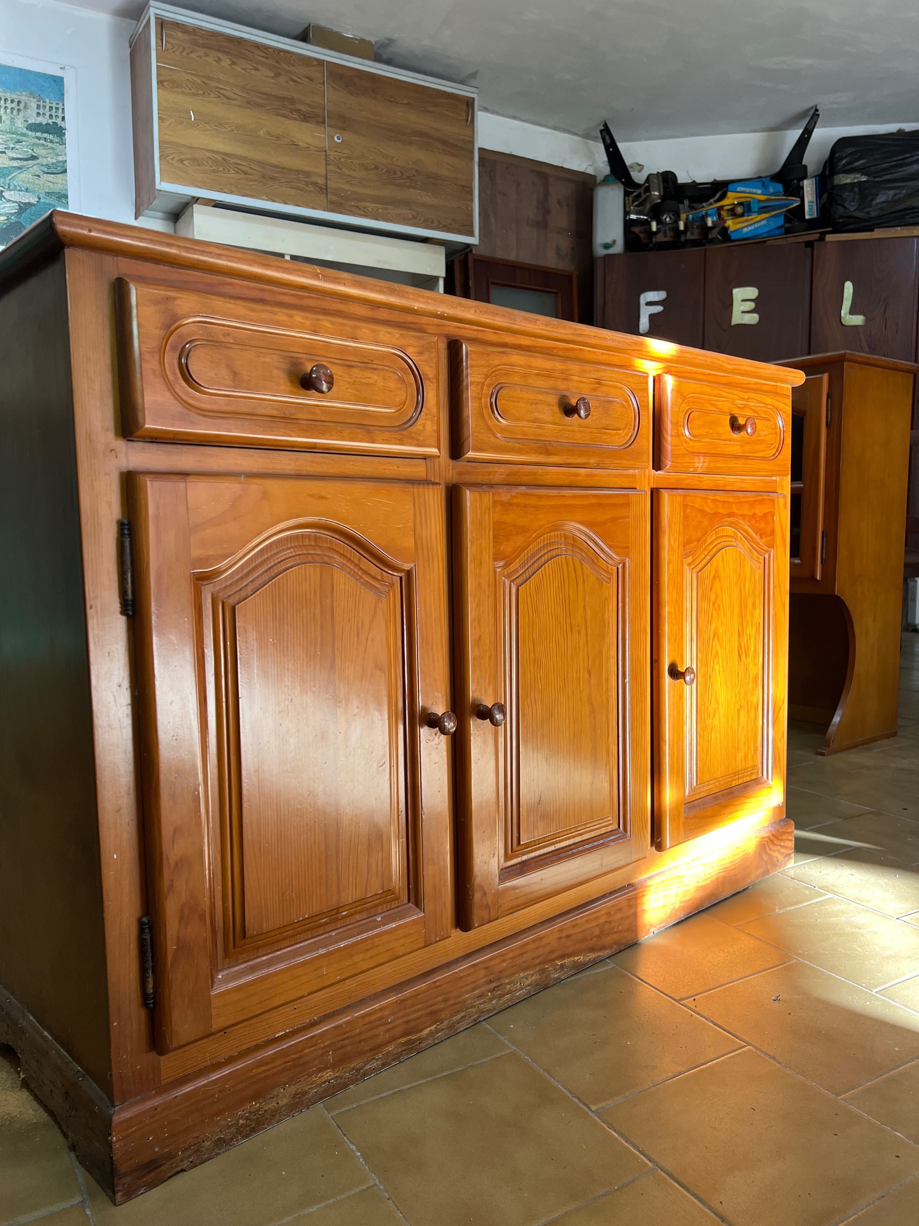 Móvel em Madeira para Cozinha