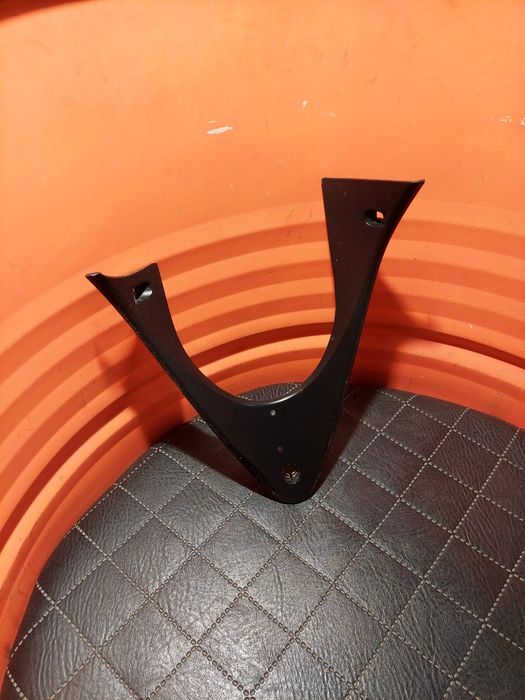 Łącznik pługu Honda CBR125 wypełnienie środek owiewka plastik pługa