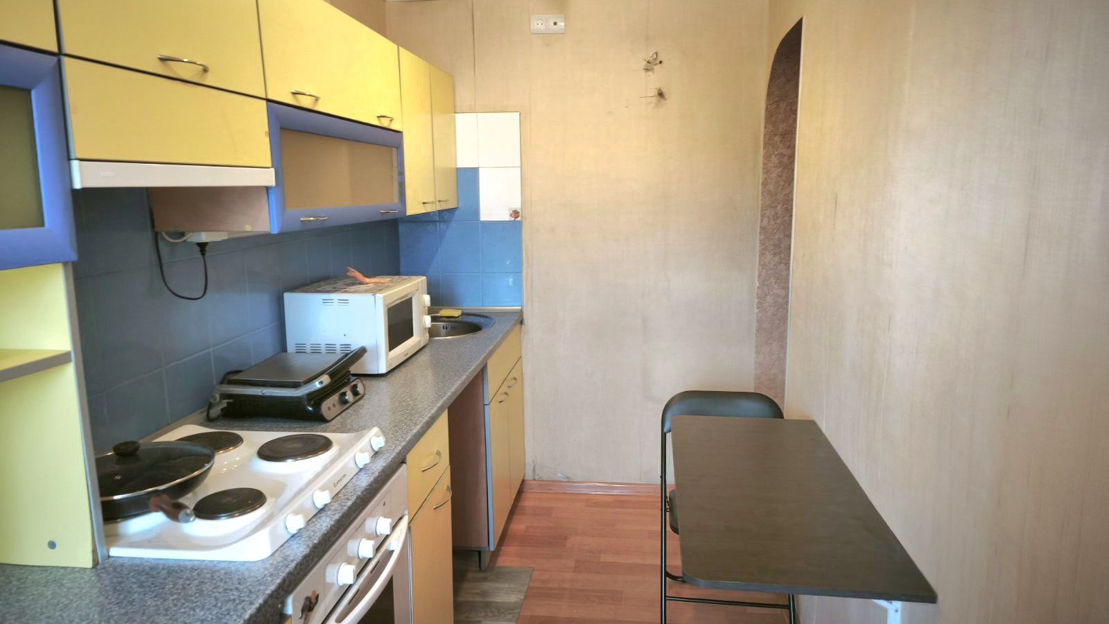 СДАМ 2кв. Бул.Строителей 8/9эт. цена 6 500 грн.