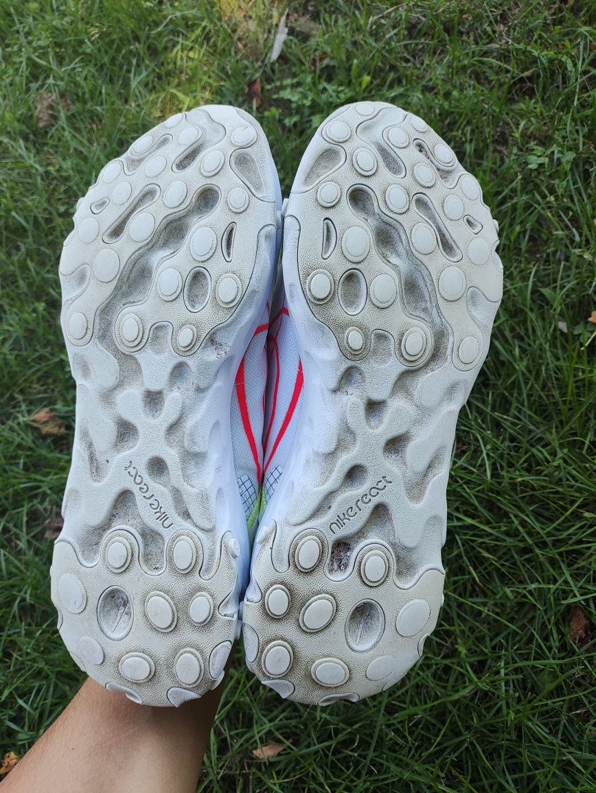 Кроссовки nike react
