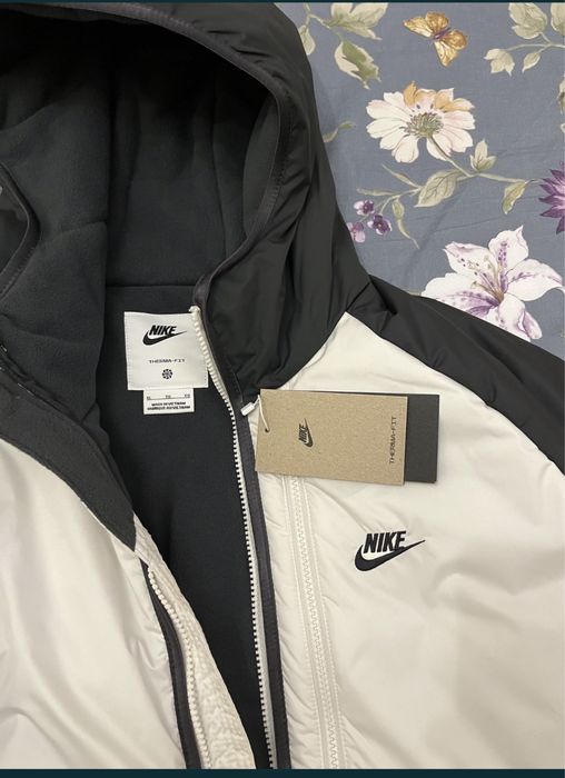 Kurtka z kapturem Nike