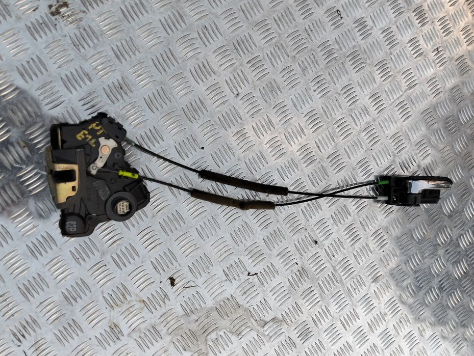 Zamek prawy tył corolla e12