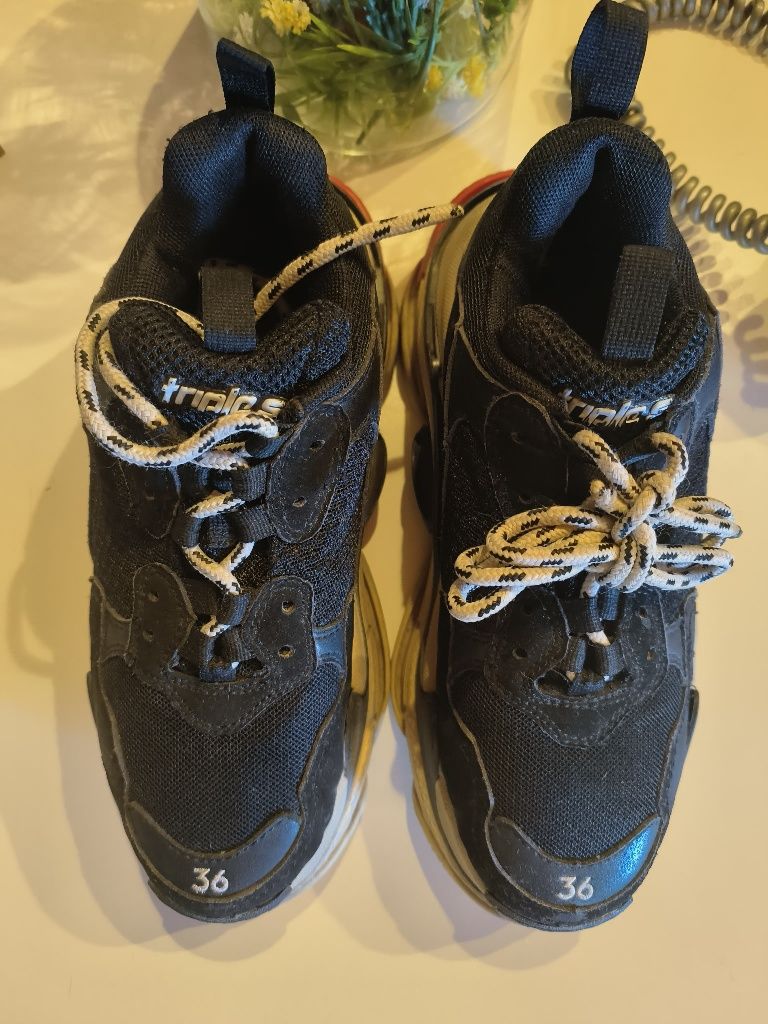 Balenciaga triple s