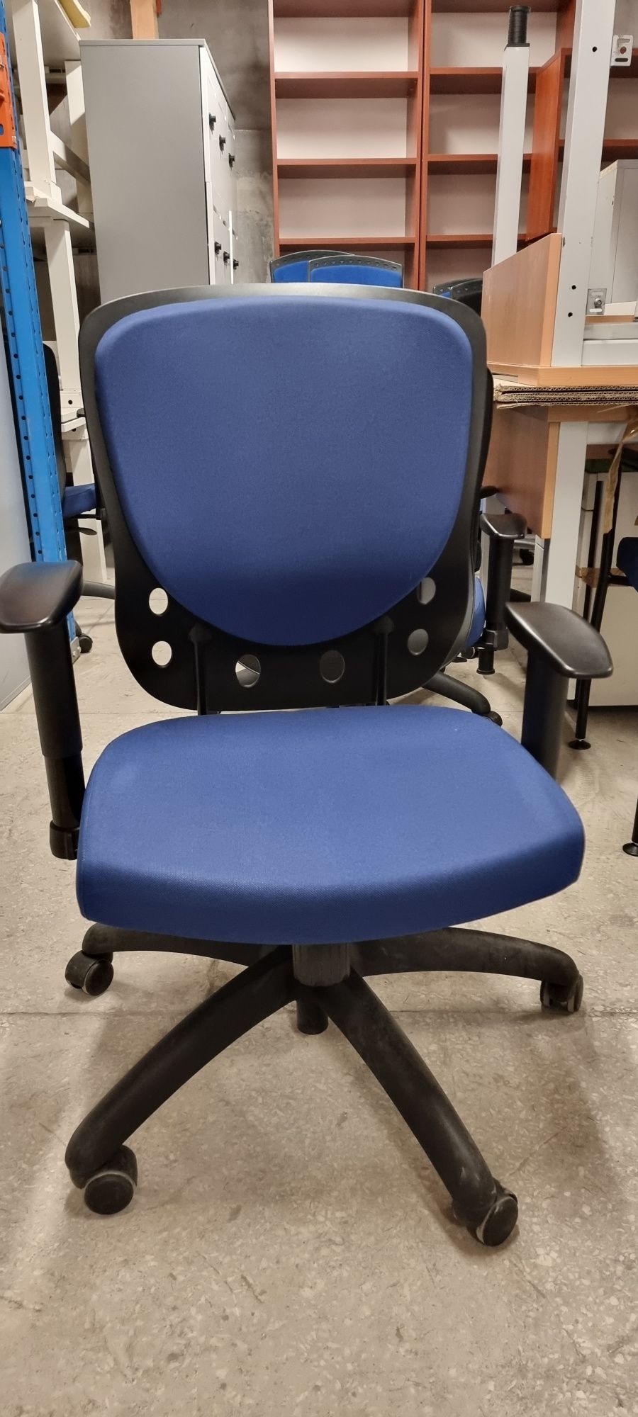 Fotel biurowy fotel obrotowy PROFIM UWU 21SP
