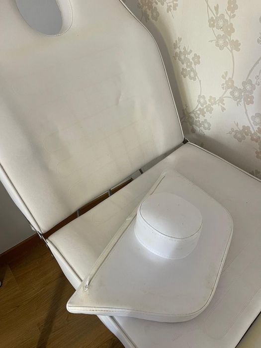 Marquesa estética com cadeira ajustável