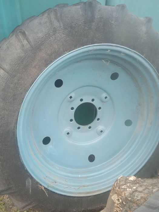 Колесо заднє з резиною від ЮМЗ-6