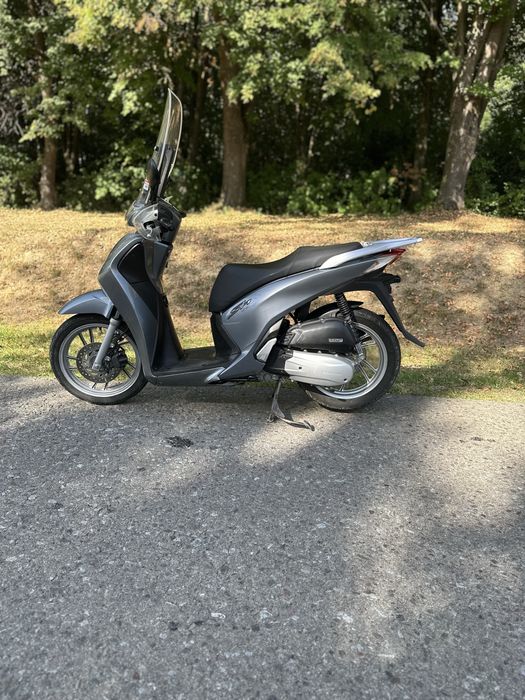 Honda sh 125 2013.
