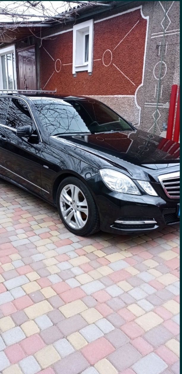 Mercedes Benz E200