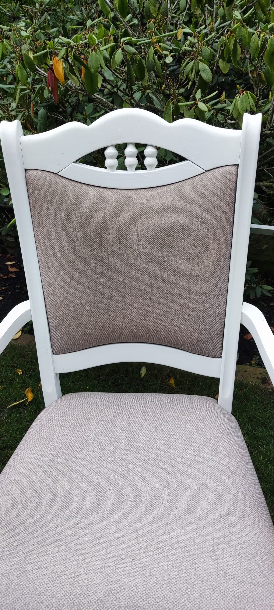 Krzesła białe dębowe