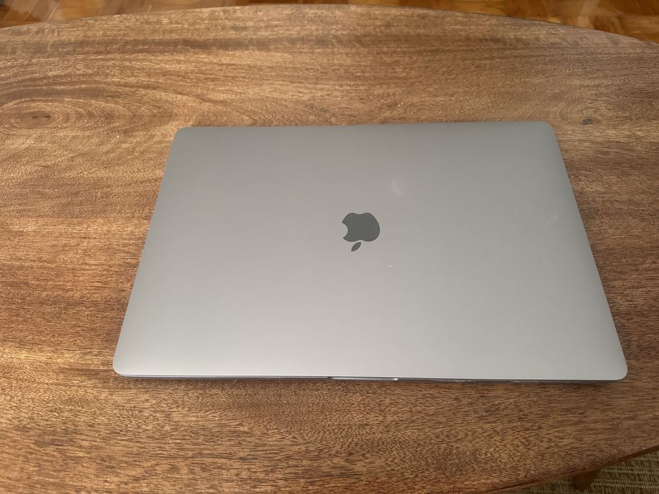 Macbook Pro 16 (2019)