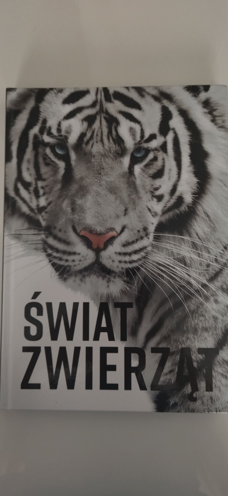 Książka ,, Świat zwierząt"