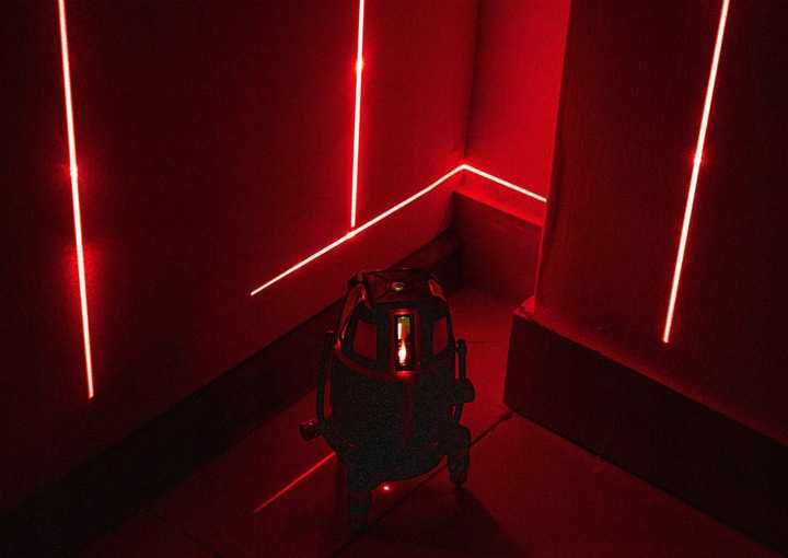 POZIOMICA LASEROWA laser krzyżowy 360 czerwony MOC RTPLK0037