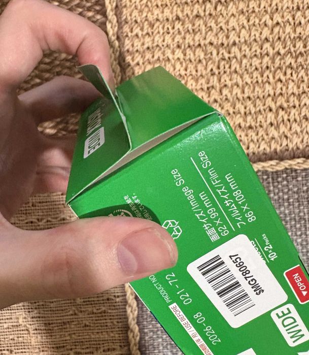 Нова камера з автодруком Fujifilm Instax Wide 400