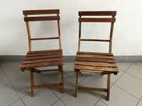 drewniane krzesełka ogrodowe, na taras lub balkon