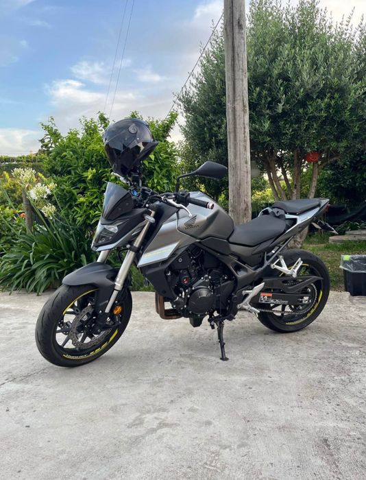Honda Hornet 750  35 kW