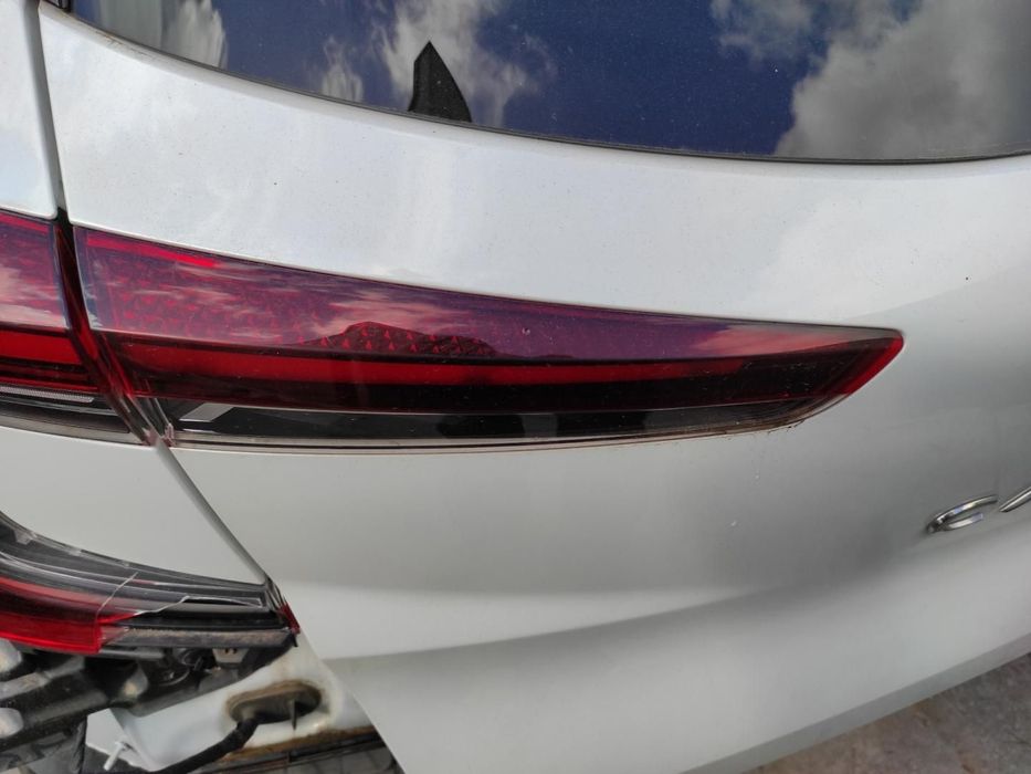 FAROLIM TRASEIRO ESQUERDO INTERIOR RENAULT CAPTUR II