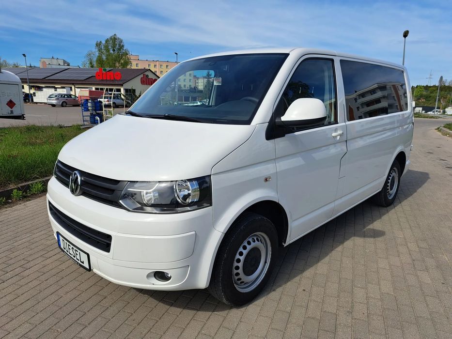Volkswagen Transporter 2.0 TDI 180 KM *Sprowadzony* Zarejestrowany na 8 osób* 2 x koła* 2013r