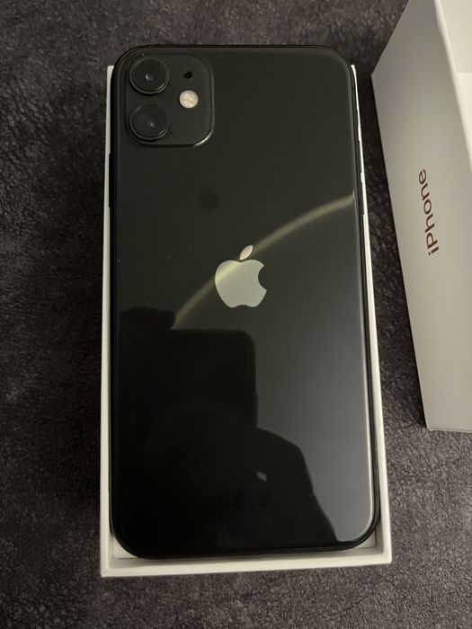 iPhone 11 Black 64gb.