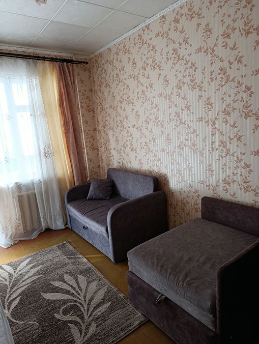 Алмазний. Автовокзал, 23 Вересня, 900гр. ціна за добу,5 окремих спальн