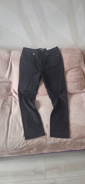 Продам джинси зовсім нові