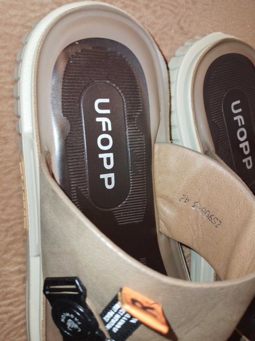 Шльопанці чоловічі, світло-коричневого коліру