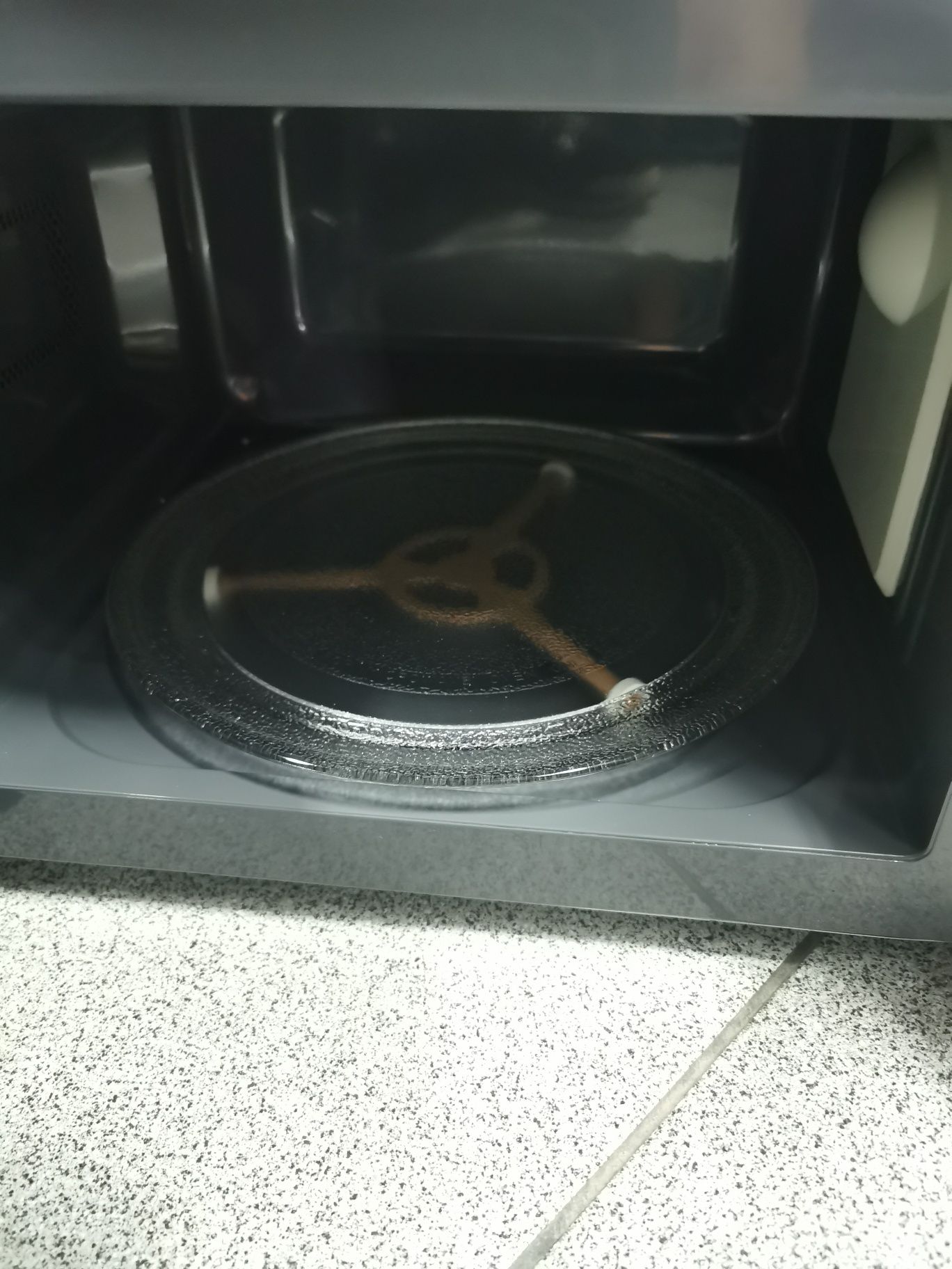Toshiba Solo mikrofalówka 20 l, MW2-MM20PF(BK), 800W