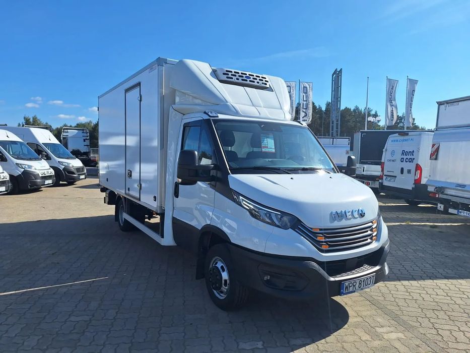 Iveco 50C18 Chłodnia Izoterma 8EP km Krajowy Ledy  Agregat Carrier citymax 400  Gwarancja do 12-2026 Dealer Iveco 35C18 50C16 35C16 35C15 50C15