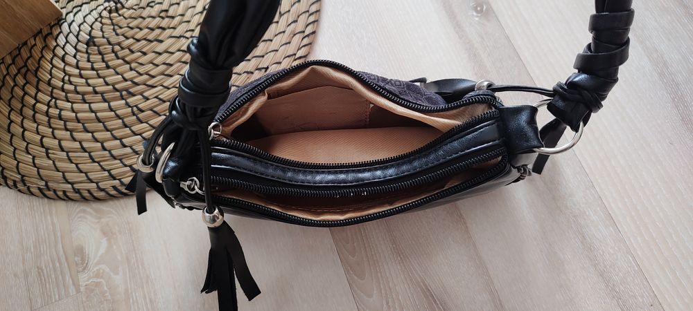 Czarna mini torebka do ręki