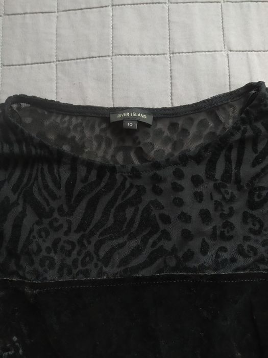 Welurowa sukienka mała czarna, efektowne plecy r. S River Island