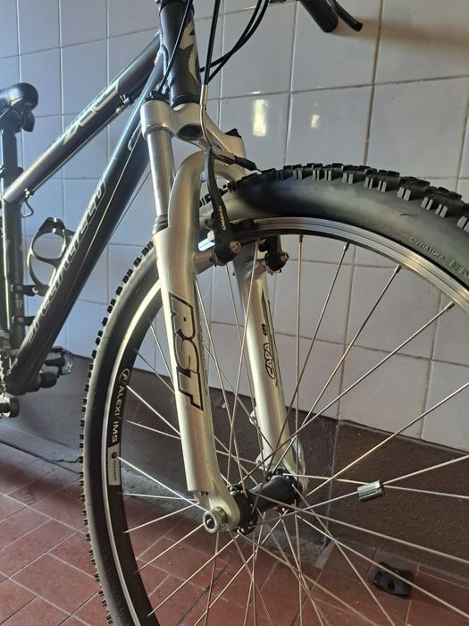 Bicicleta Specialized hardrock