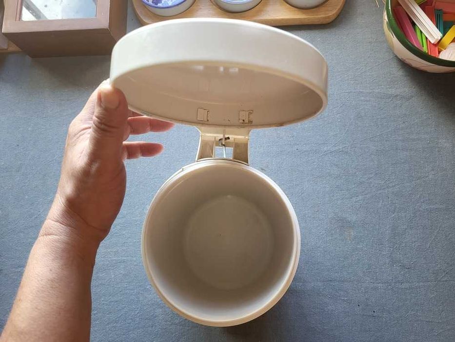 Caixote de Lixo Metálico