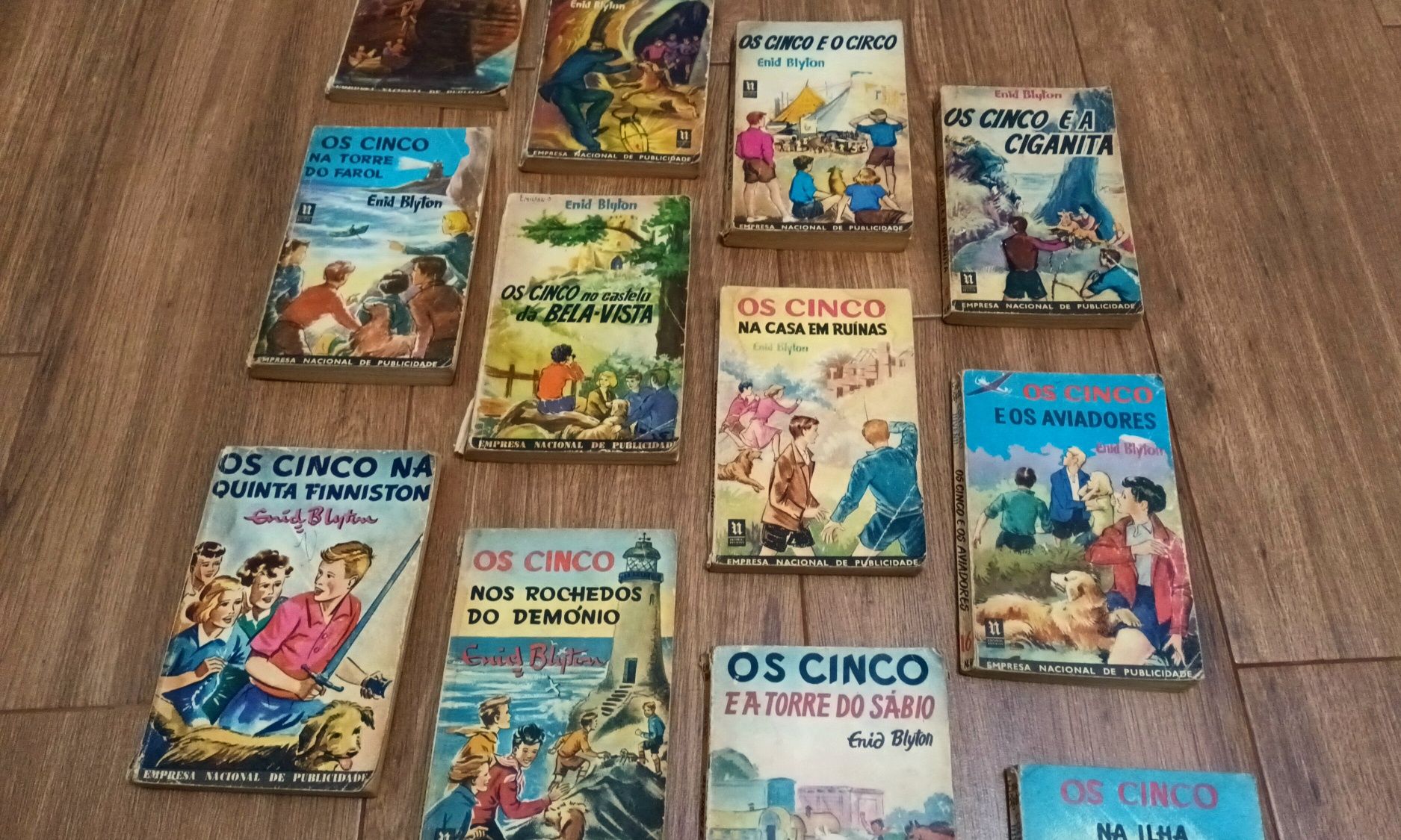 Livros da primeira colecção dos "cinco" de Enid Blyton 5€ a unidade