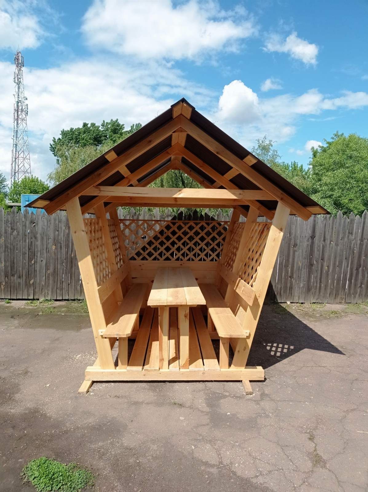 Продам альтанку(бесідка, душ,туалет)