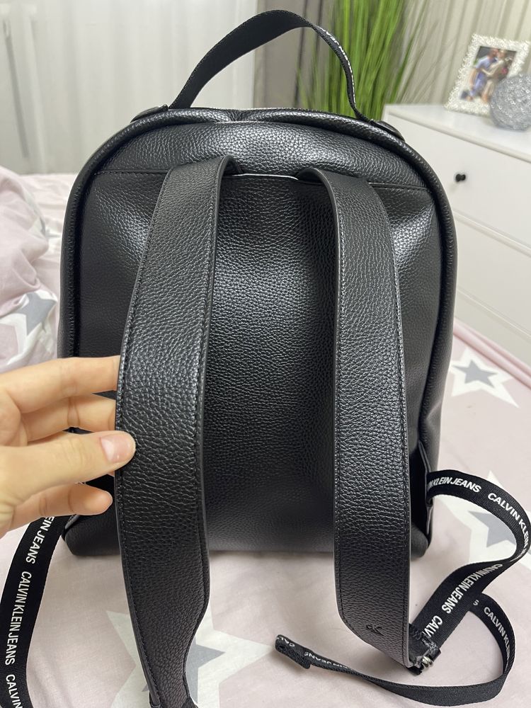 Рюкзак. Сумка. Портфель . Calvin Klein . Кожа