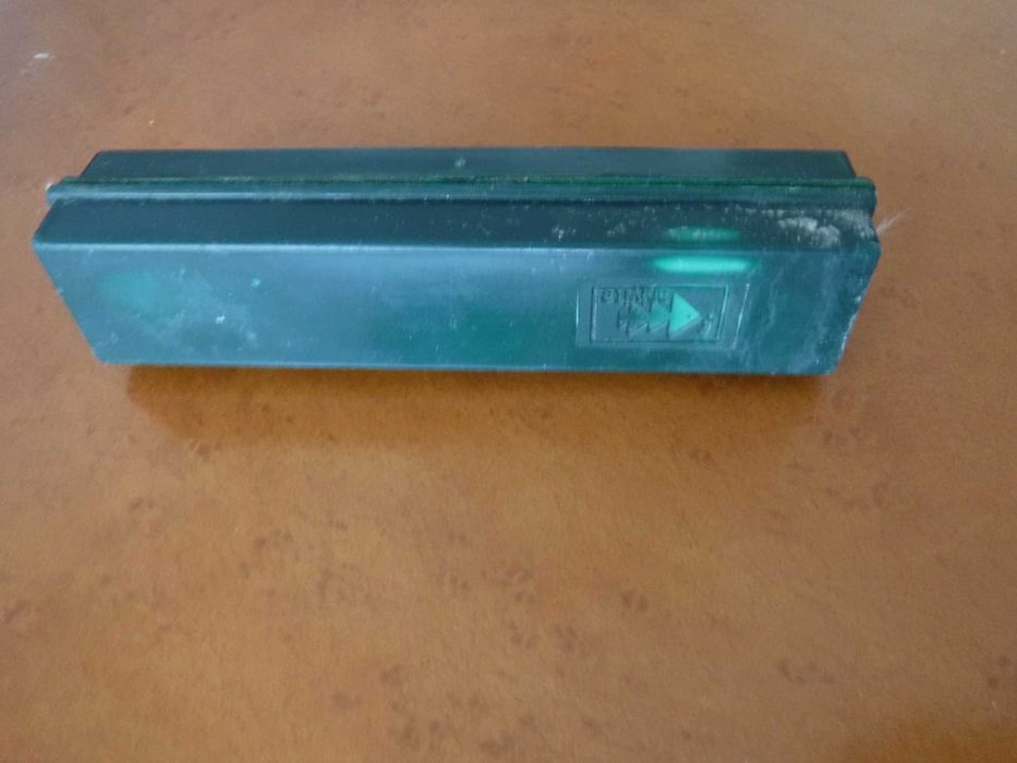 Limpador de aquários magnético verde ou bege