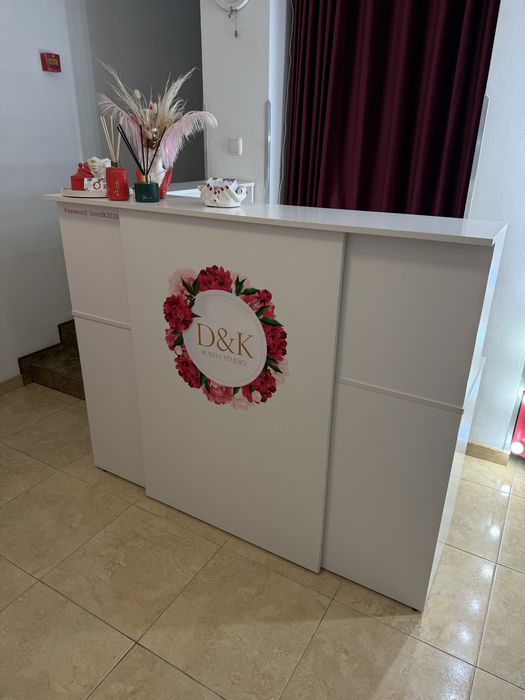 Меблі для салону краси