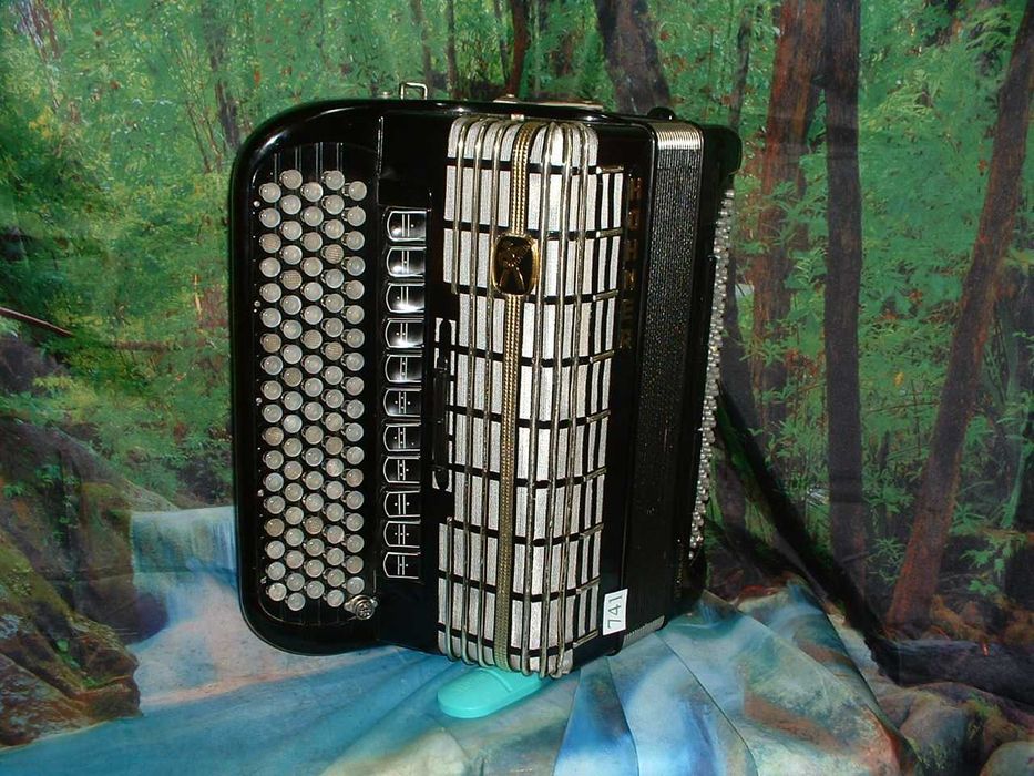 Acordeao Avenda G .741