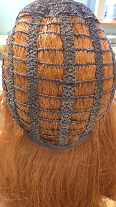 Peruka falowana z grzywką 70cm+ gratis opaska do peruk